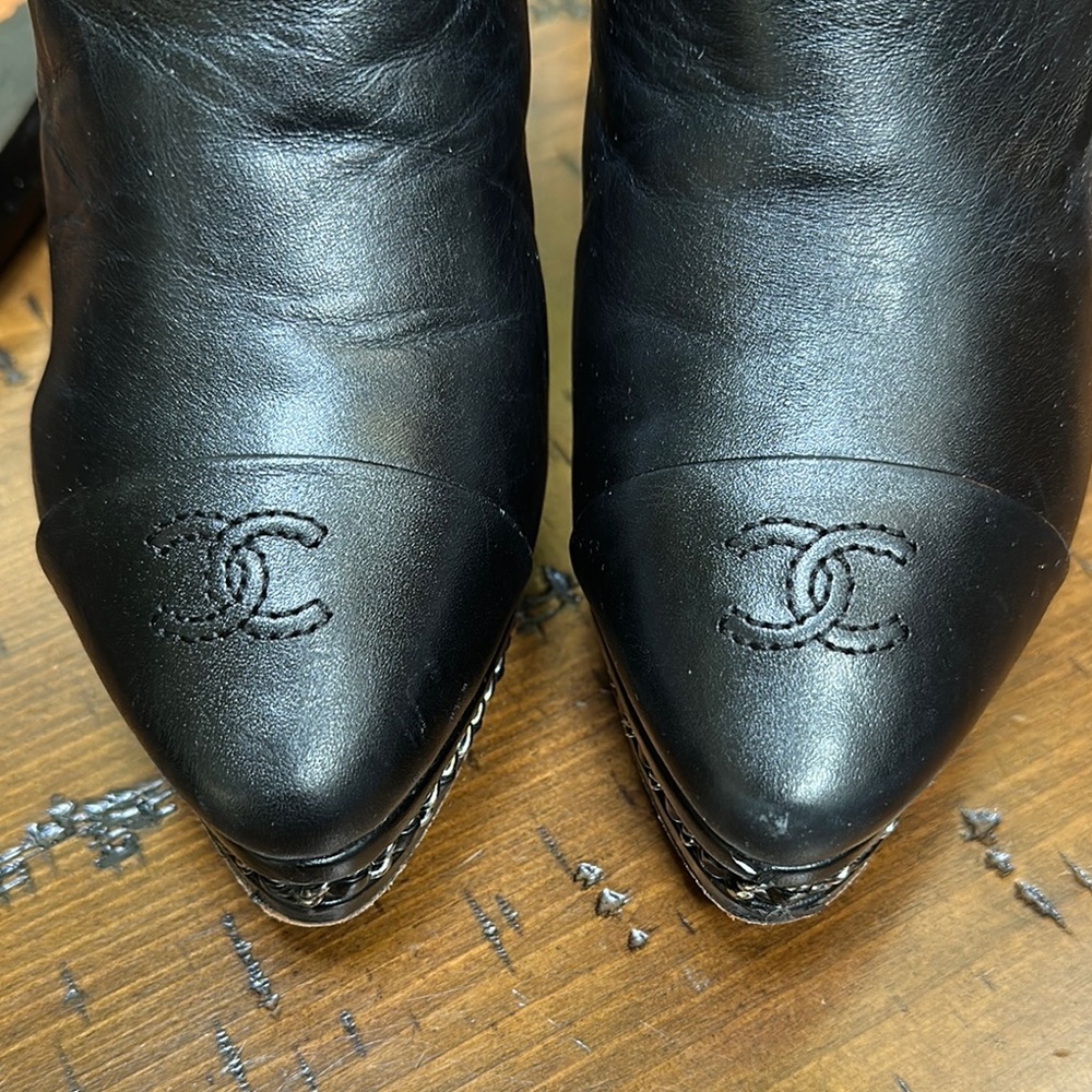 CHANEL Black Ankle Boots with Stiletto Heel 38 7
